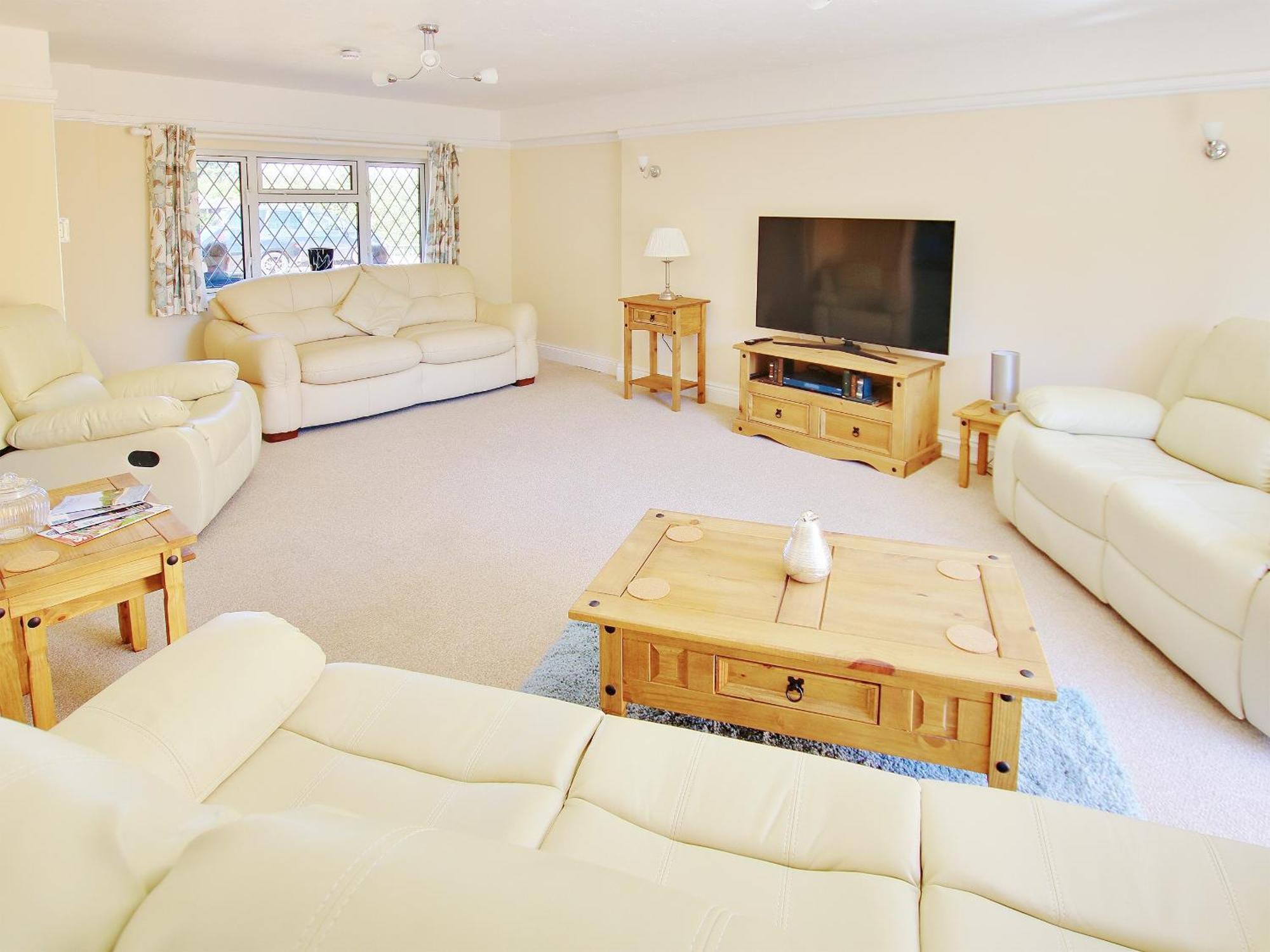 Irenic Lodge Netley Marsh 外观 照片