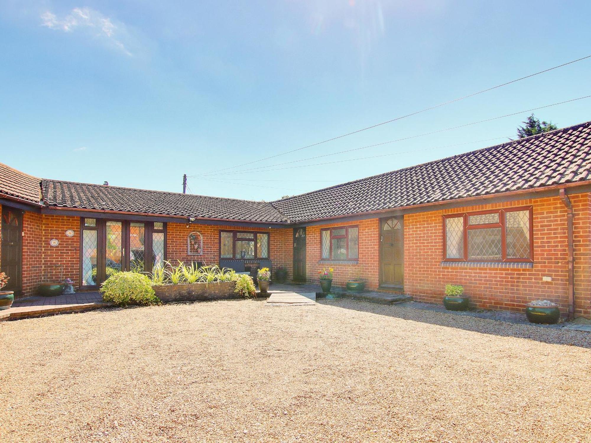 Irenic Lodge Netley Marsh 外观 照片